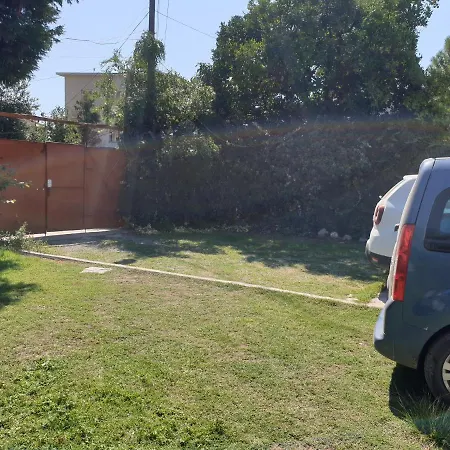 Barlin Grill&camping Guest house Shkoder